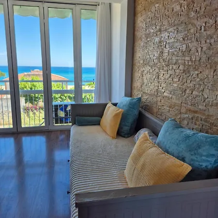 Apartment Ocean Views And Garage Near Bcn *